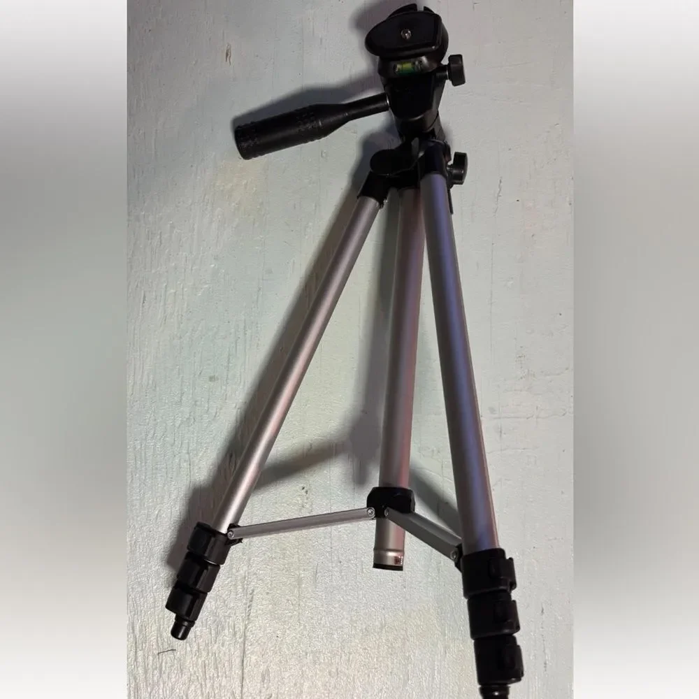 Targus 50” Camera/Camcorder Tripod!